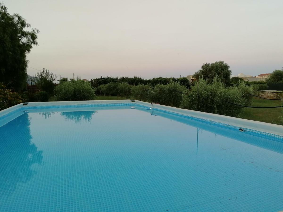 Villa Sole - Finaiti - Appartamento Per Turisti Floridia Exterior photo